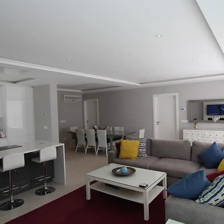 Sleeps 8 Pool Air Con T609006 Βίλα