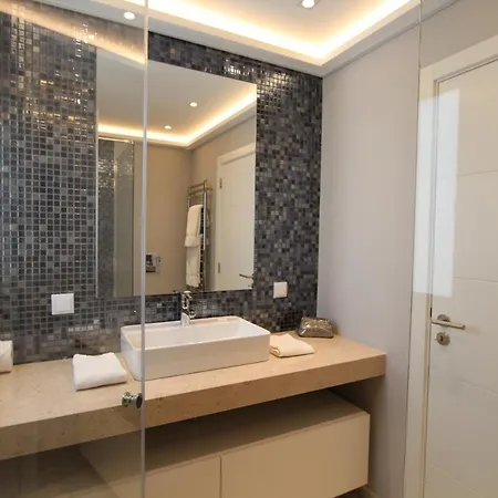Sleeps 8 Pool Air Con T609006 * Vale do Lobo