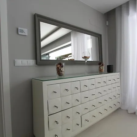 Sleeps 8 Pool Air Con T609006 *