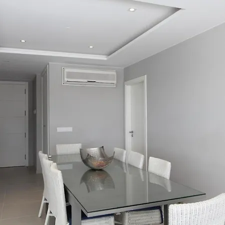 빌라 Sleeps 8 Pool Air Con T609006 발도로보